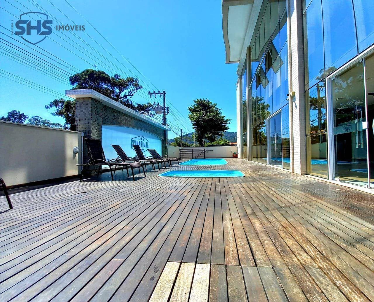 Apartamento com 3 dormitórios à venda, 120 m por R$ 1.550.000,00 - Armação - Penha/SC