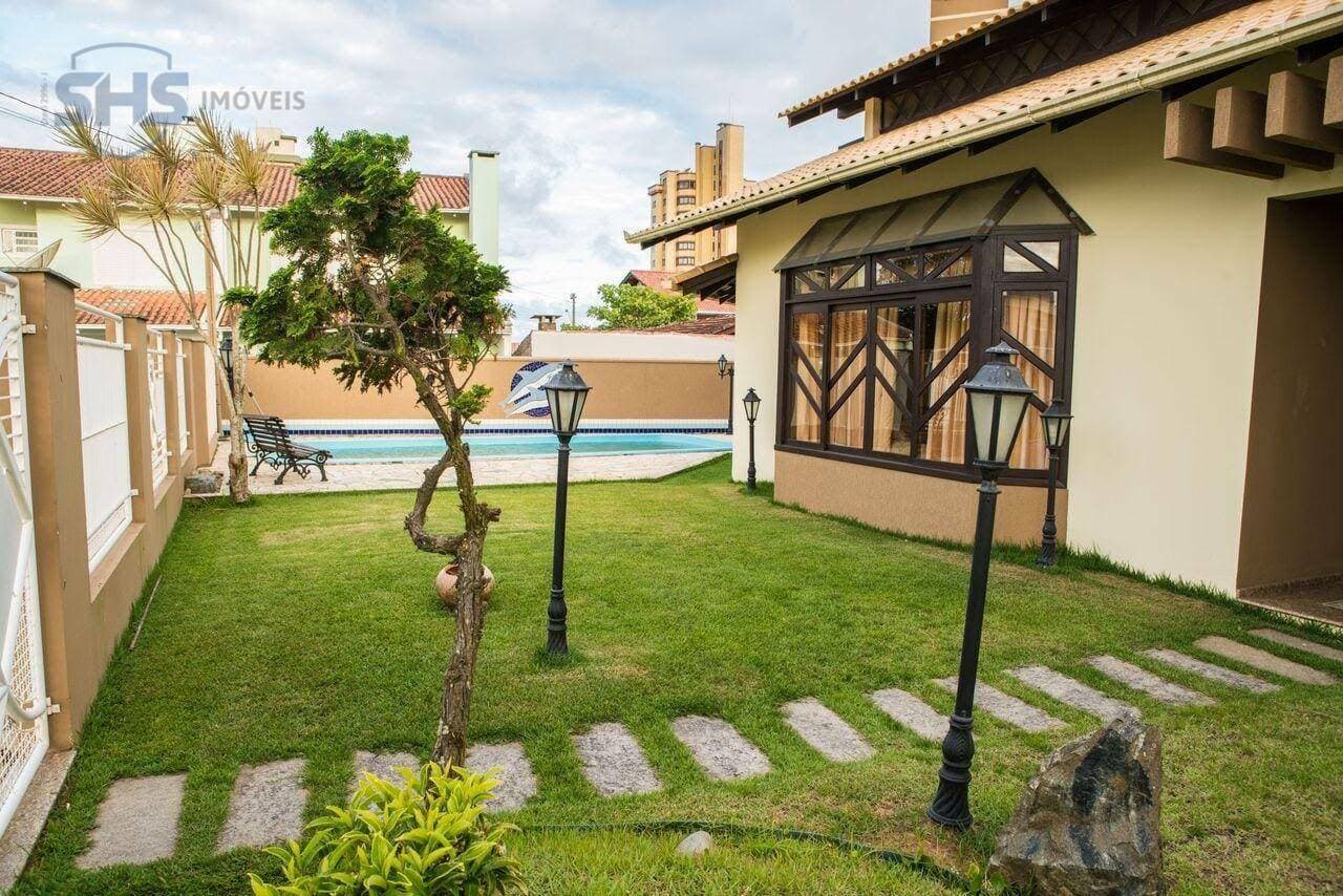 Casa à venda, 514 m por R$ 3.800.000,00 - Centro - Balneário Piçarras/SC