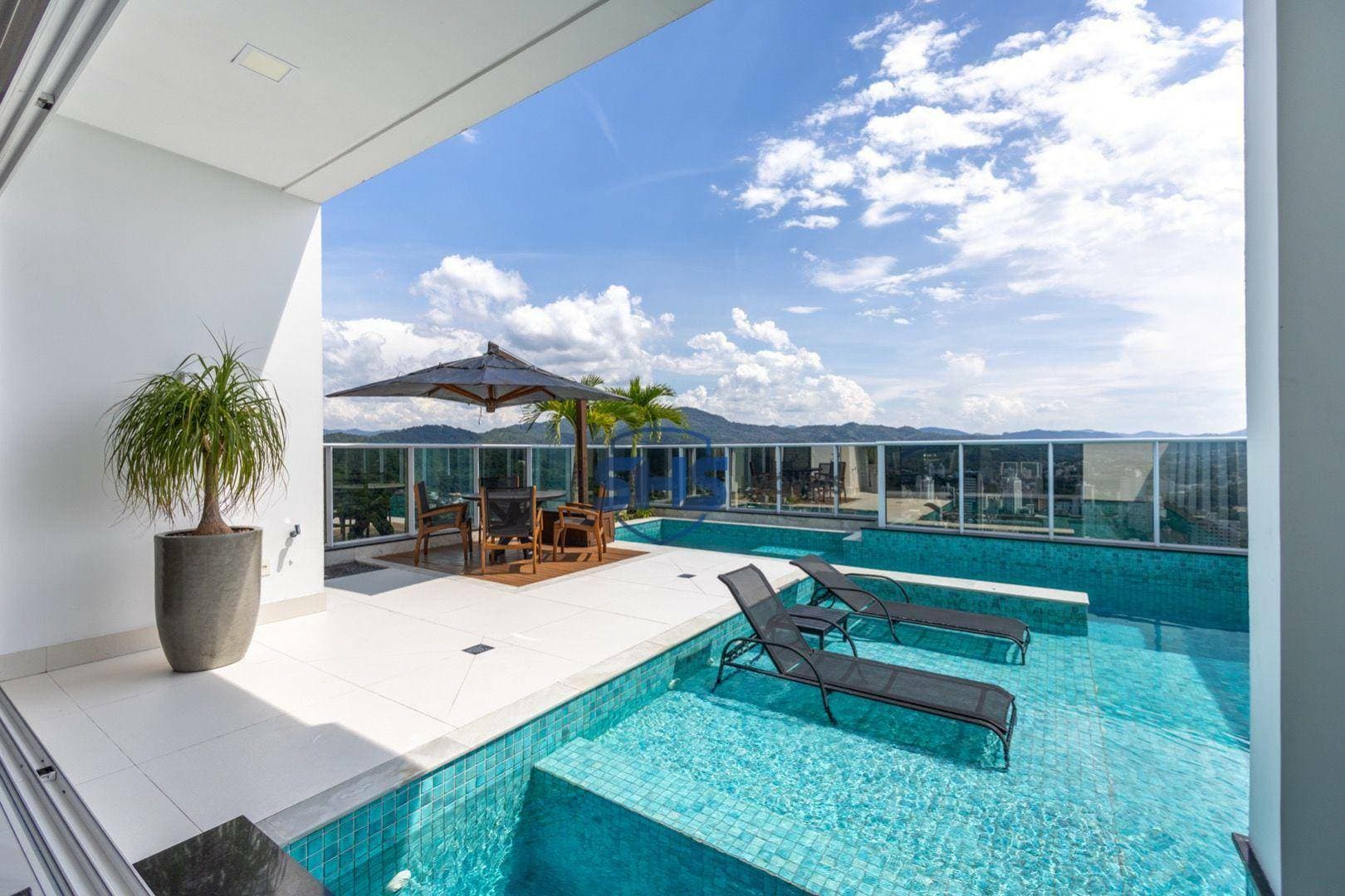 Cobertura DUPLEX com 5 Suites à venda, 956 m por R$ 14.000.000 - Victor Konder - Blumenau/SC