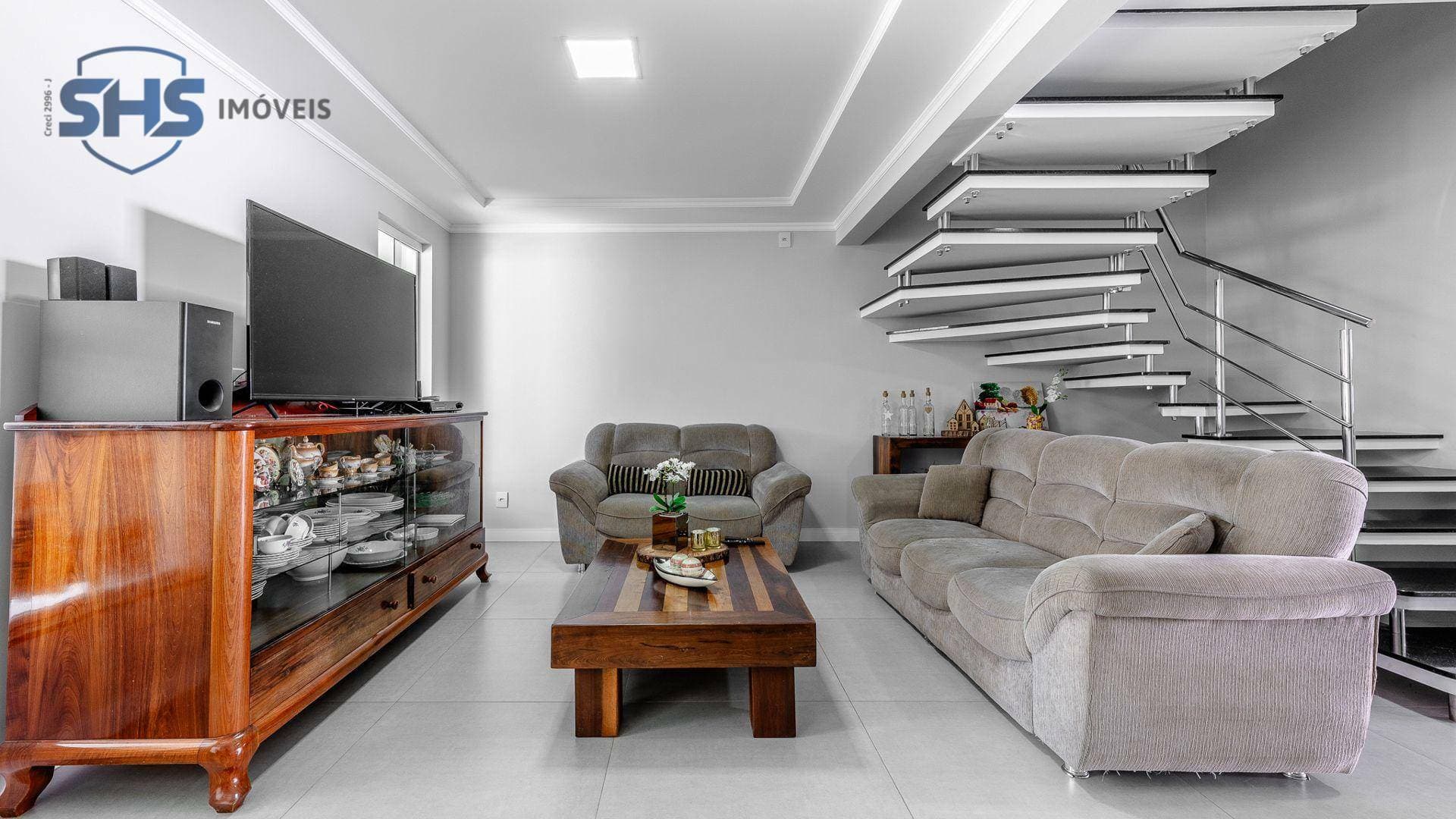 Casa com 3 dormitórios à venda, 320 m por R$ 1.335.000,00 - Escola Agrícola - Blumenau/SC