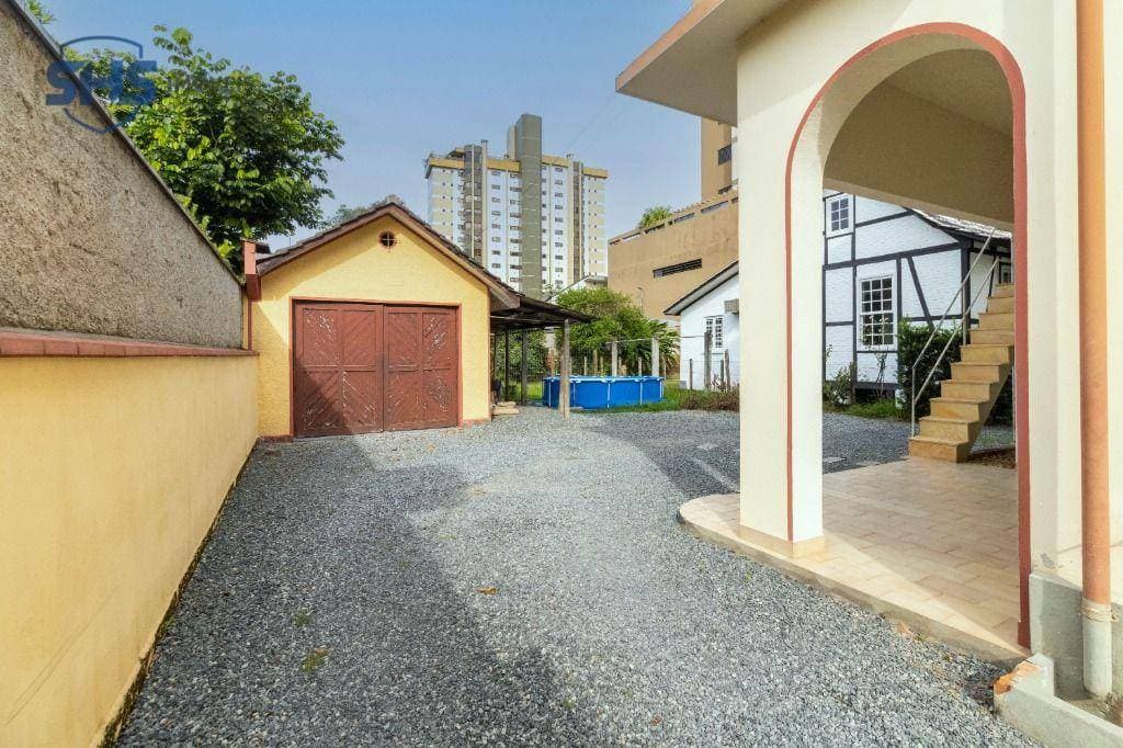 Casa com 5 dormitórios para alugar com 233 m- Centro (Blumenau) - Blumenau/SC