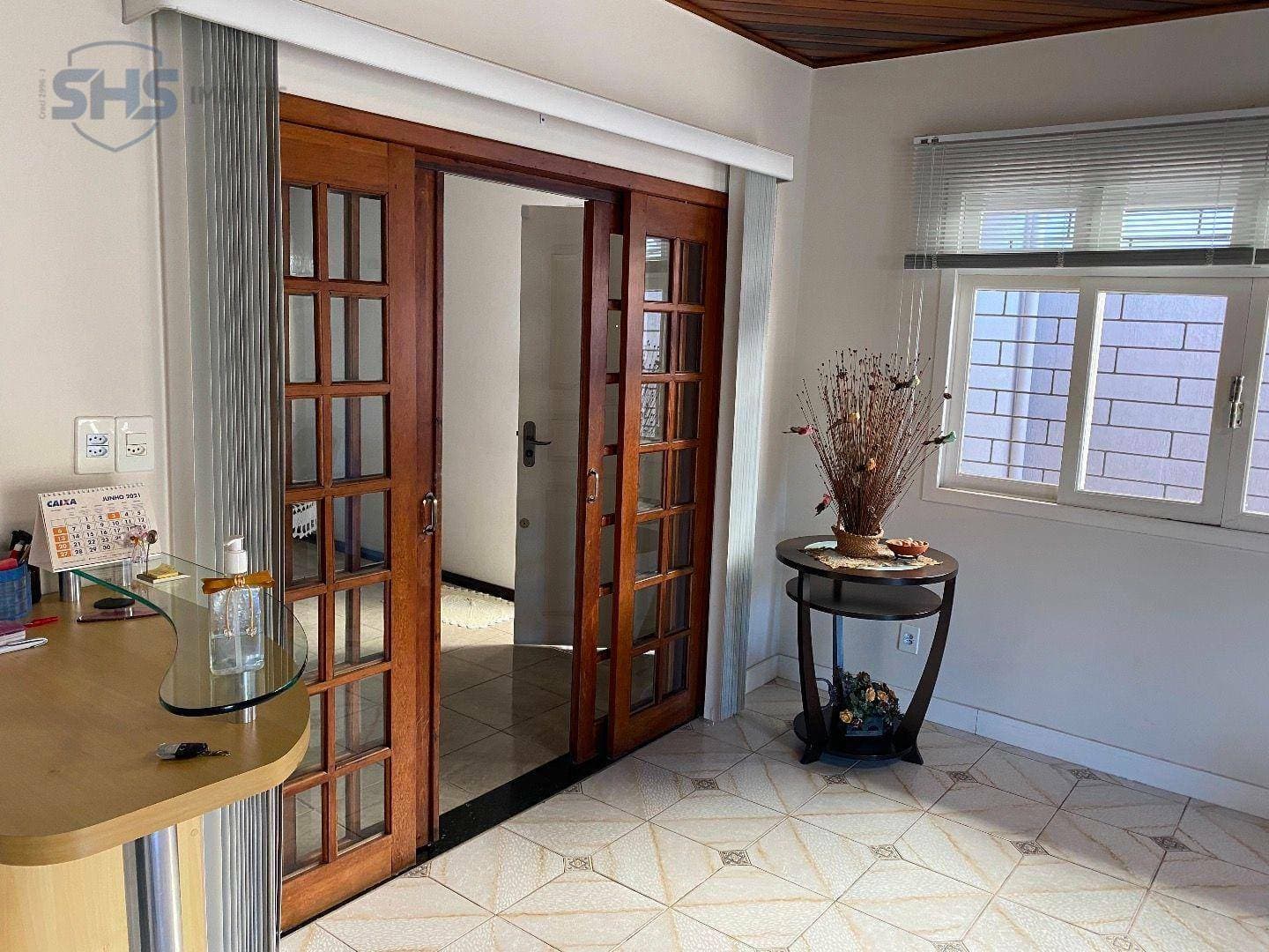 Casa com 4 dormitórios para alugar, 230 m por R$ 6.200,00/mês - Itoupava Seca - Blumenau/SC