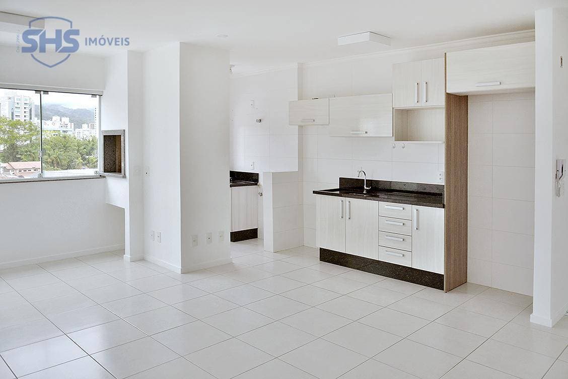 Apartamento com 2 dormitórios para alugar, 70 m por R$ 2.750,00/mês - Vila Nova - Blumenau/SC - foto 1