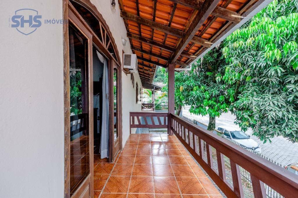Casa com 3 dormitórios à venda, 200 m por R$ 800.000,00 - Itoupavazinha - Blumenau/SC