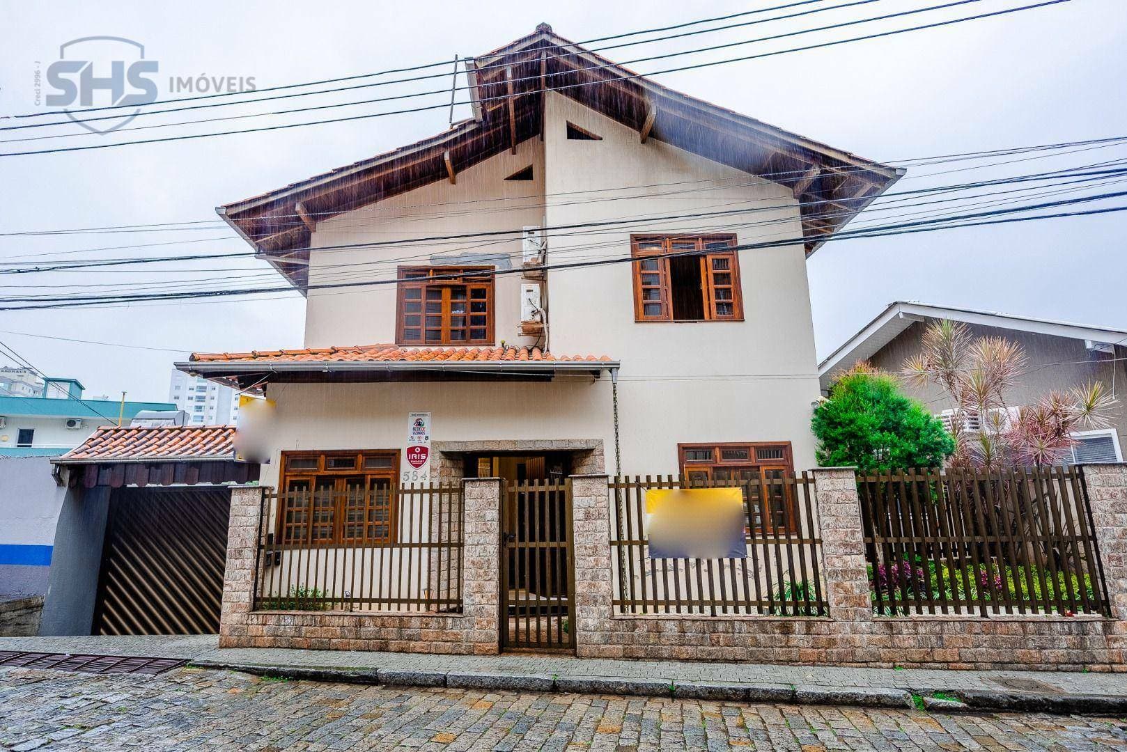 Casa com 3 dormitórios à venda, 482 m por R$ 1.700.000,00 - Petrópolis - Blumenau/SC - foto 1