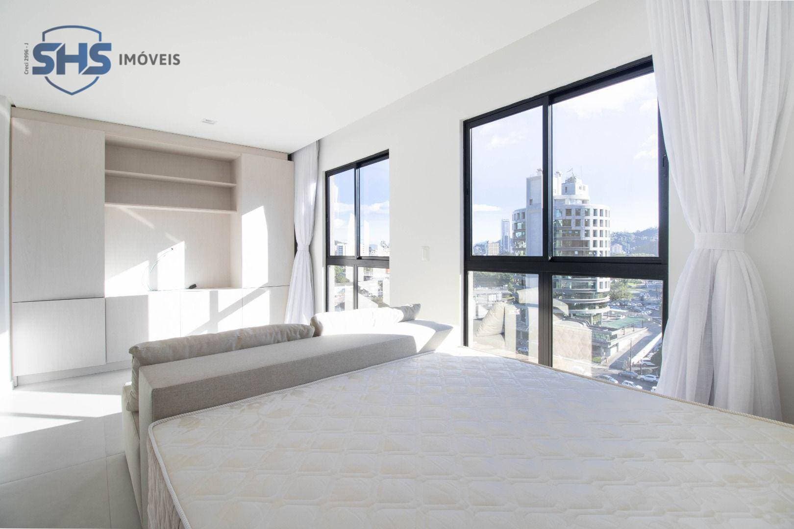 Apartamento com 1 dormitório para alugar, 34 m por R$ 2.450,01/mês - Garcia - Blumenau/SC