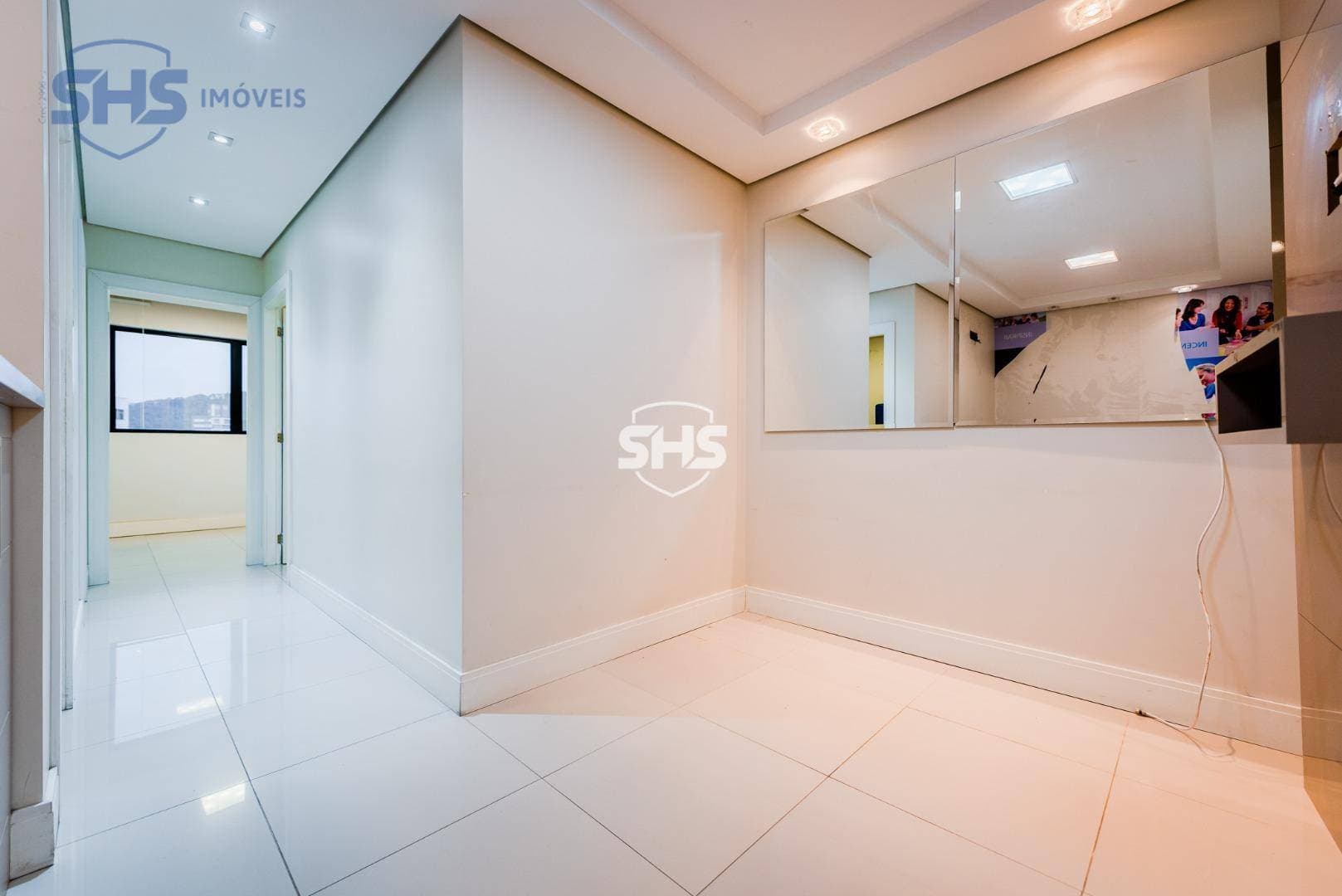 Sala a venda com 46 m2 - No Centro de Blumenau! - foto 1