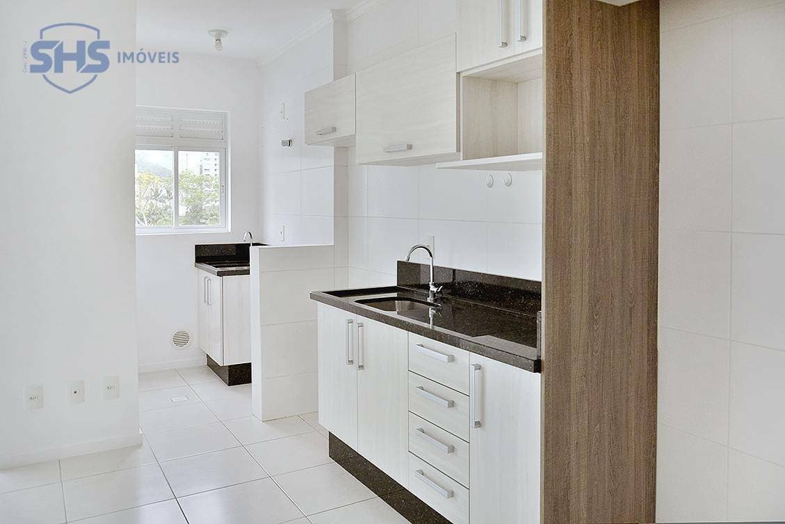 Apartamento com 2 dormitórios para alugar, 70 m por R$ 2.750,00/mês - Vila Nova - Blumenau/SC