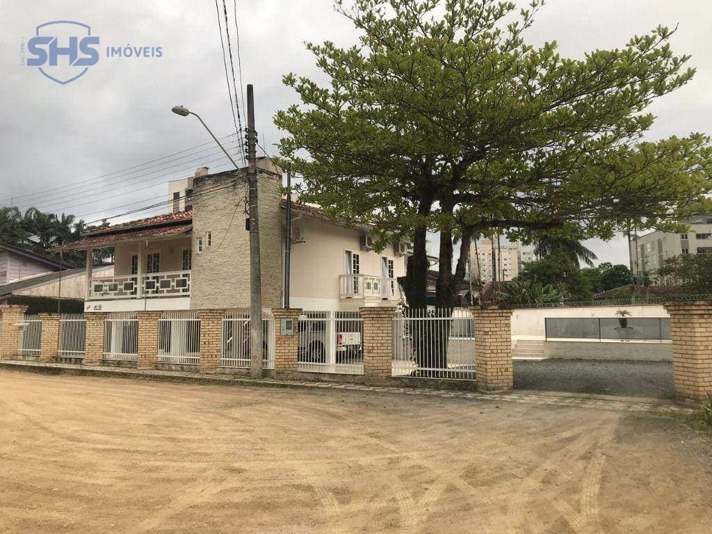 Casa com 4 dormitórios à venda, 398 m por R$ 1.200.000,00 - Velha - Blumenau/SC