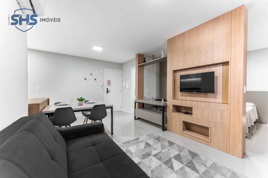 Apartamento com 1 dormitório para alugar, 47 m por R$ 3.152,11/mês - Velha - Blumenau/SC