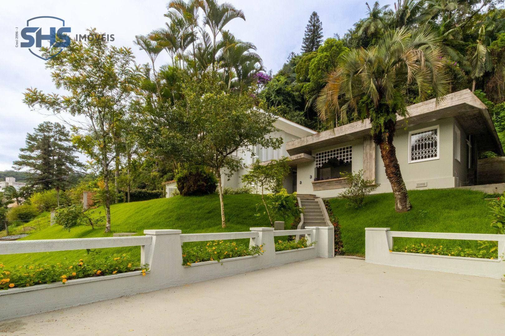 Casa à venda, 350 m por R$ 2.345.000,00 - Centro - Blumenau/SC