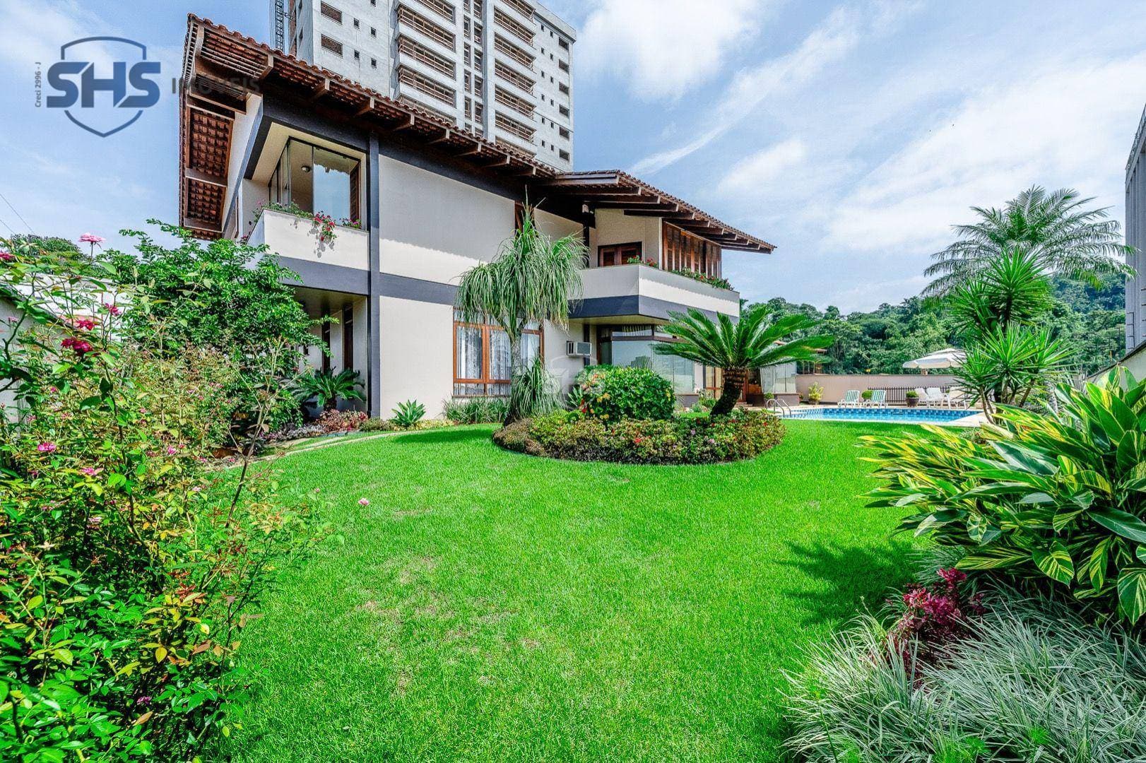 Casa com 4 dormitórios à venda, 690 m por R$ 6.690.000,00 - Vila Nova - Blumenau/SC