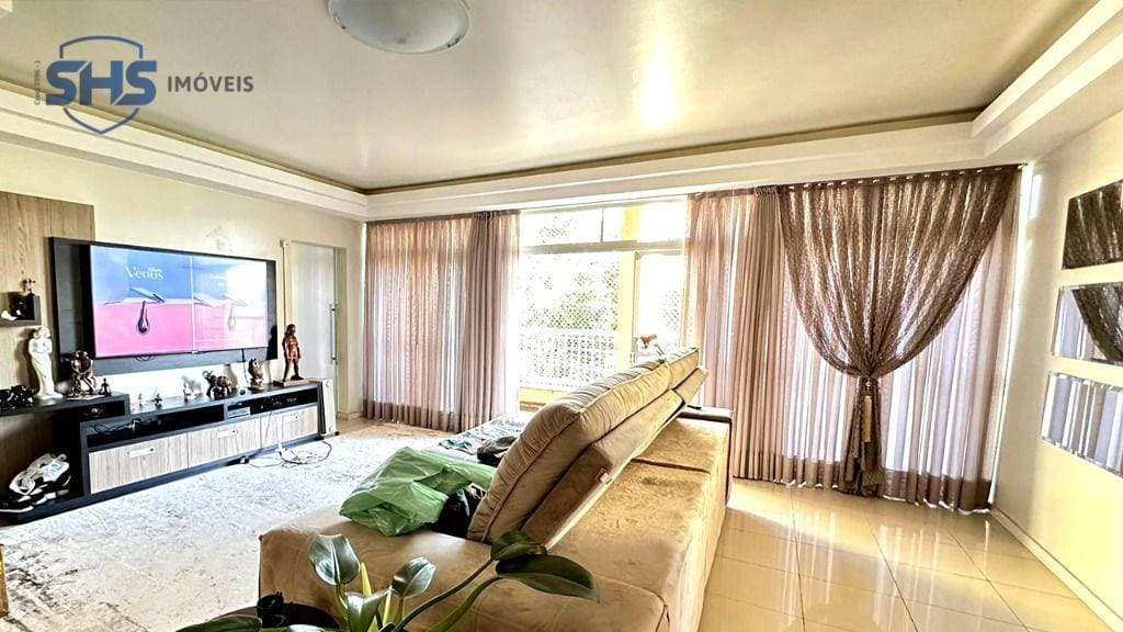 Casa com 4 dormitórios à venda, 355 m por R$ 1.800.000,00 - Centro (Blumenau) - Blumenau/SC - foto 1