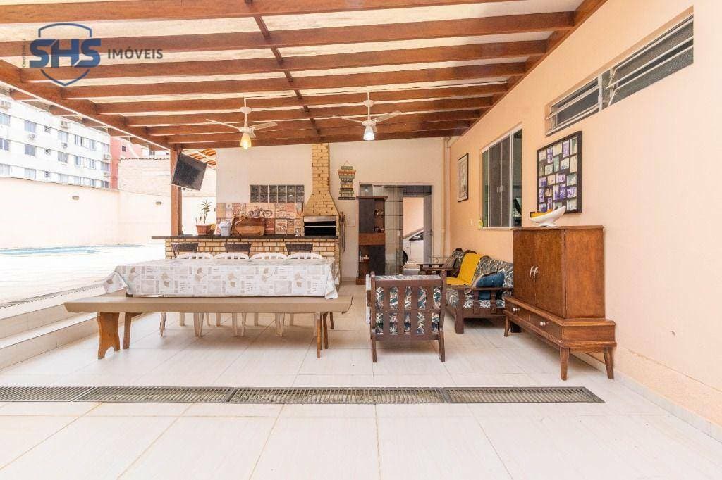Casa com 3 dormitórios à venda, 217 m por R$ 855.000,00 - Velha - Blumenau/SC