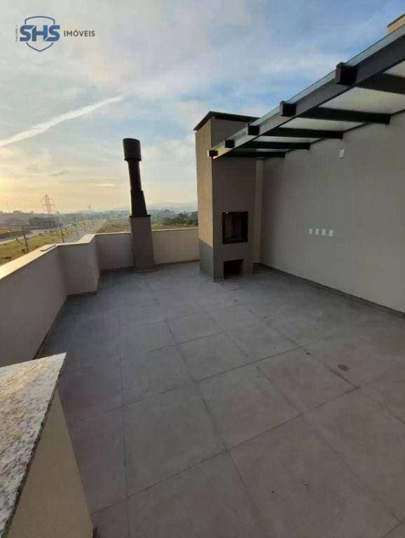Apartamento duplex com terraço e 2 vagas de garagem em Gaspar
