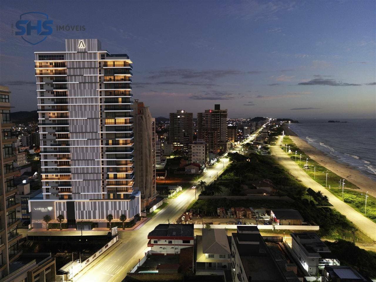 Apartamento com 3 dormitórios à venda, 135 m por R$ 1.897.358,84 - Centro - Balneário Piçarras/SC