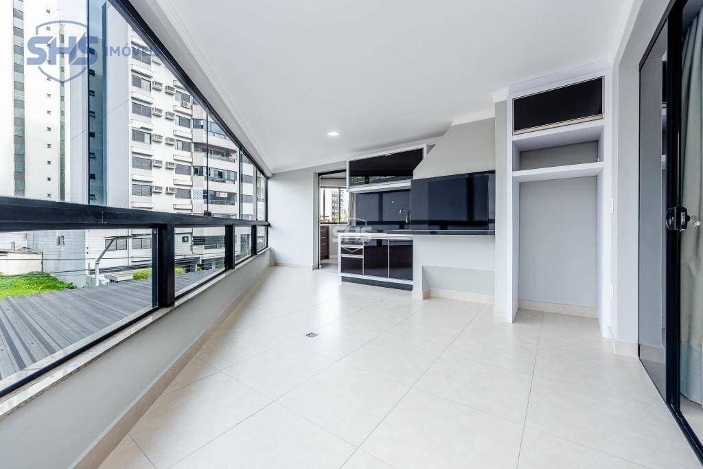 Apartamento com 3 dormitórios à venda, 234 m por R$ 1.800.000,00 - Ponta Aguda - Blumenau/SC