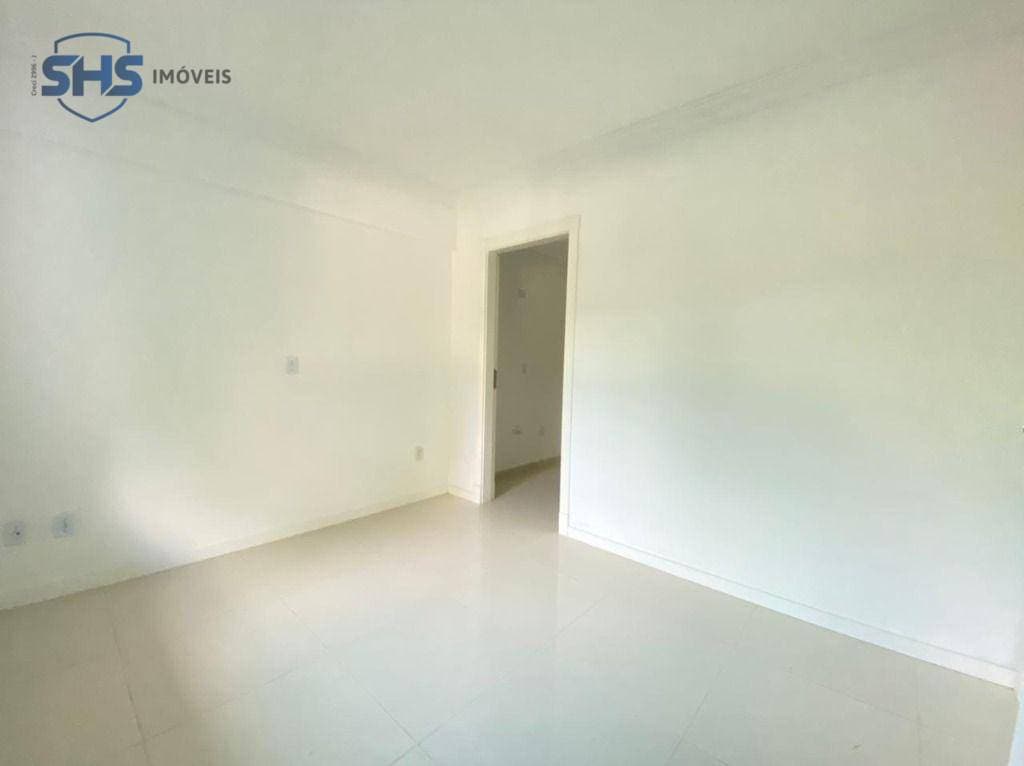 Apartamento com 3 dormitórios à venda, 207 m por R$ 790.000,00 - Velha - Blumenau/SC