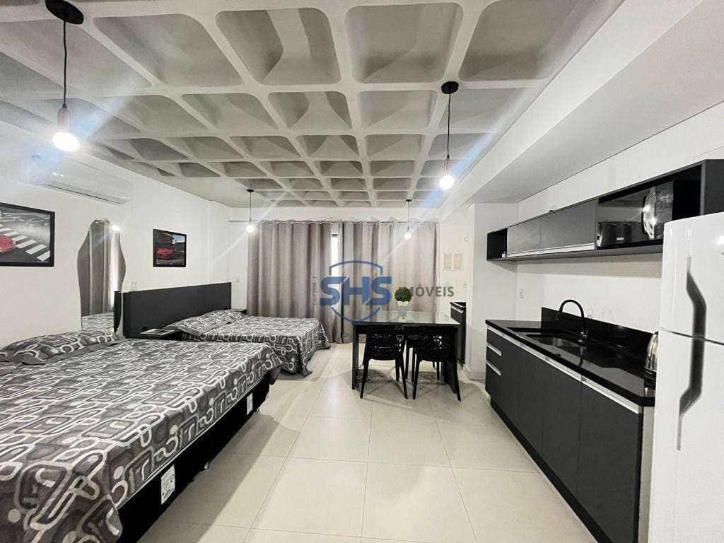 Apartamento com 1 dormitório para alugar, 40 m por R$ 2.620,00/mês - Victor Konder - Blumenau/SC