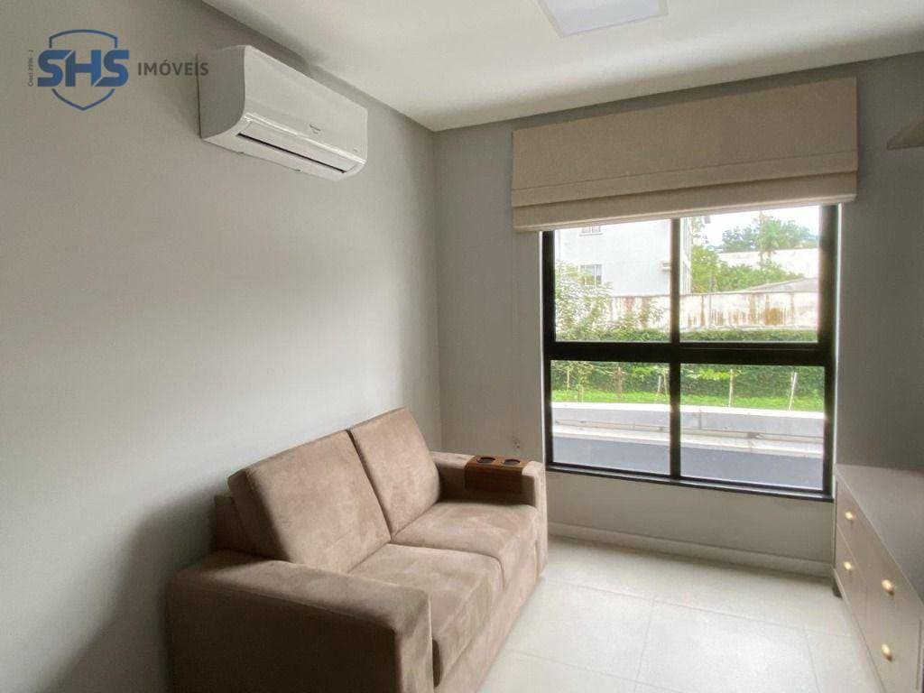 Apartamento com 1 dormitório para alugar, 32 m por R$ 2.270,00/mês - Boa Vista - Blumenau/SC