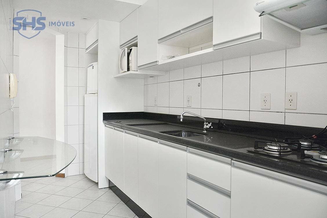 Apartamento com 2 dormitórios para alugar, 70 m por R$ 2.942,00/mês - Vila Nova - Blumenau/SC