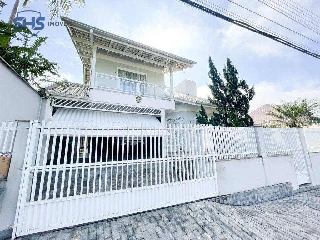 Casa com 3 dormitórios à venda, 270 m por R$ 1.100.000,00 - Fortaleza - Blumenau/SC