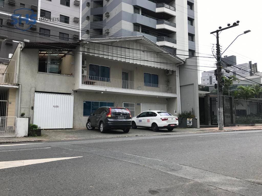 Casa com 3 dormitórios à venda, 300 m por R$ 1.370.000,00 - Ponta Aguda - Blumenau/SC
