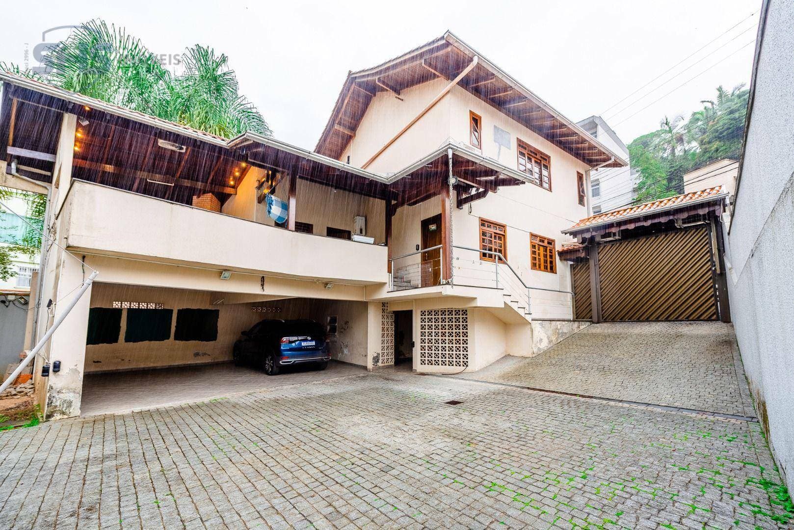 Casa com 3 dormitórios à venda, 482 m por R$ 1.700.000,00 - Petrópolis - Blumenau/SC