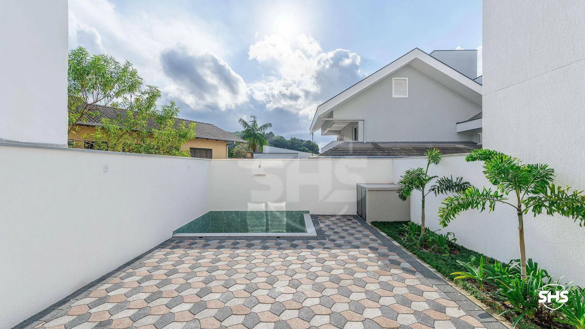 Casa com 3 Suites à venda, 217 m por R$ 1.495.000 - Escola Agrícola - Blumenau/SC