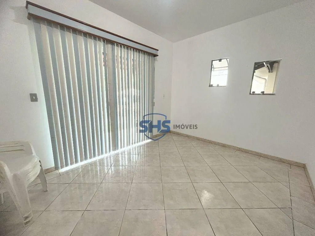 Casa com 3 dormitórios para alugar, 184 m por R$ 5.087,01/mês - Escola Agrícola - Blumenau/SC