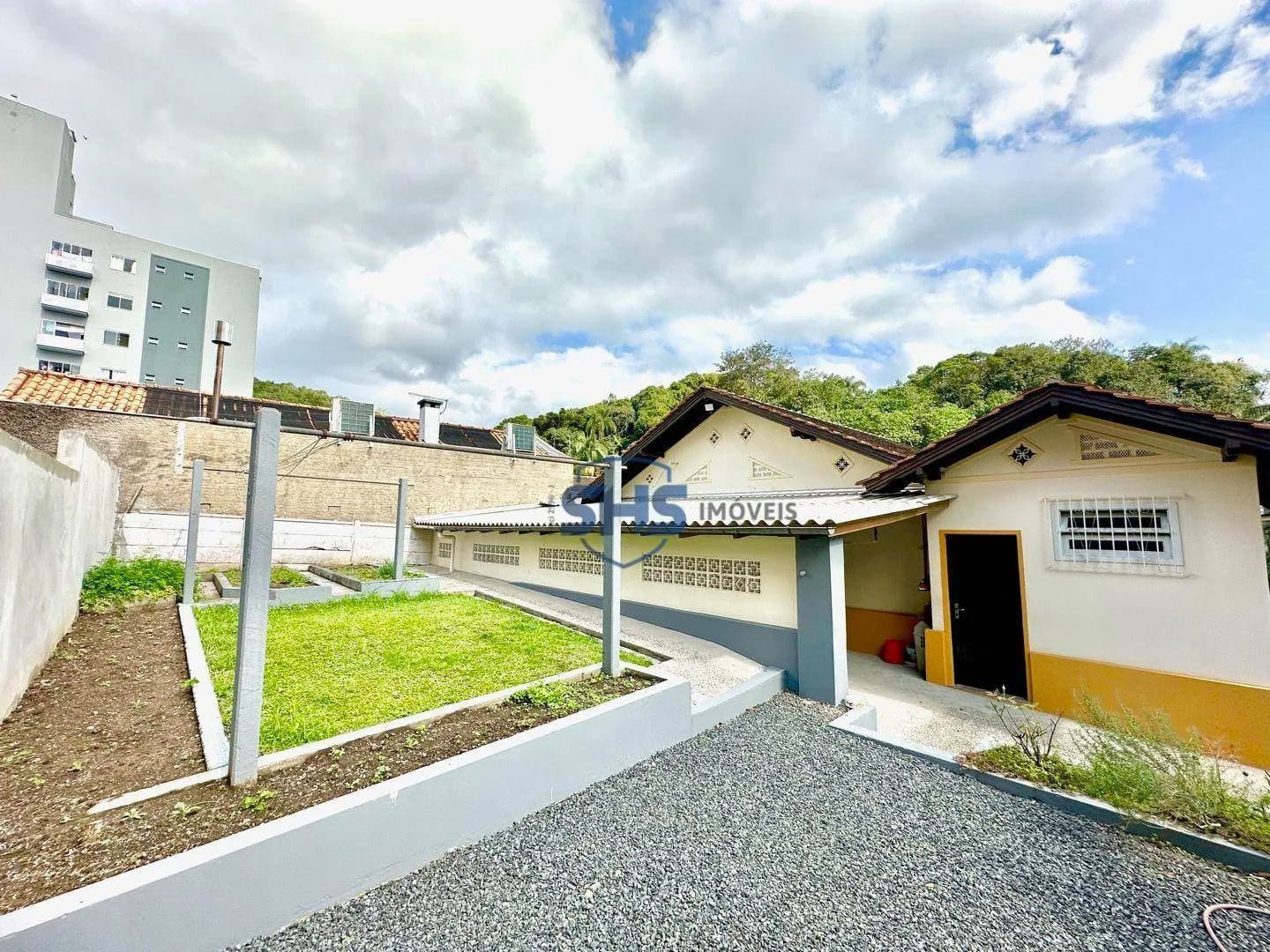 Casa com 3 dormitórios à venda, 200 m por R$ 1.020.000,00 - Velha - Blumenau/SC