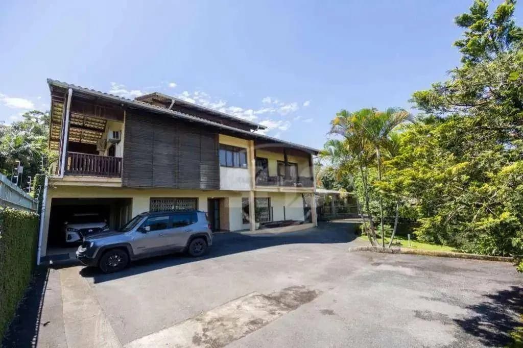 Casa com 3 dormitórios para alugar, 750 m por R$ 14.168,32/mês - Itoupava Norte - Blumenau/SC - foto 1