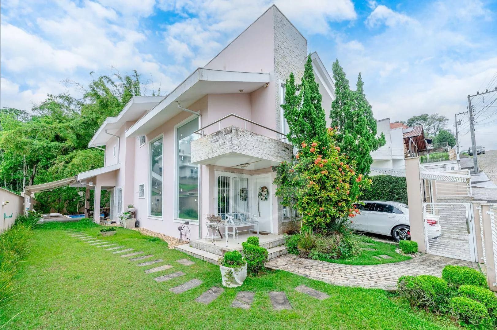 Casa com 3 dormitórios à venda, 245 m por R$ 2.390.000,00 - Escola Agrícola - Blumenau/SC