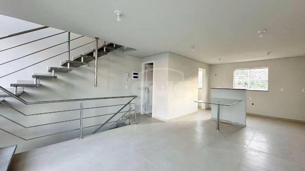 Casa com 2 dormitórios para alugar, 139 m por R$ 3.100,00/mês - Água Verde - Blumenau/SC