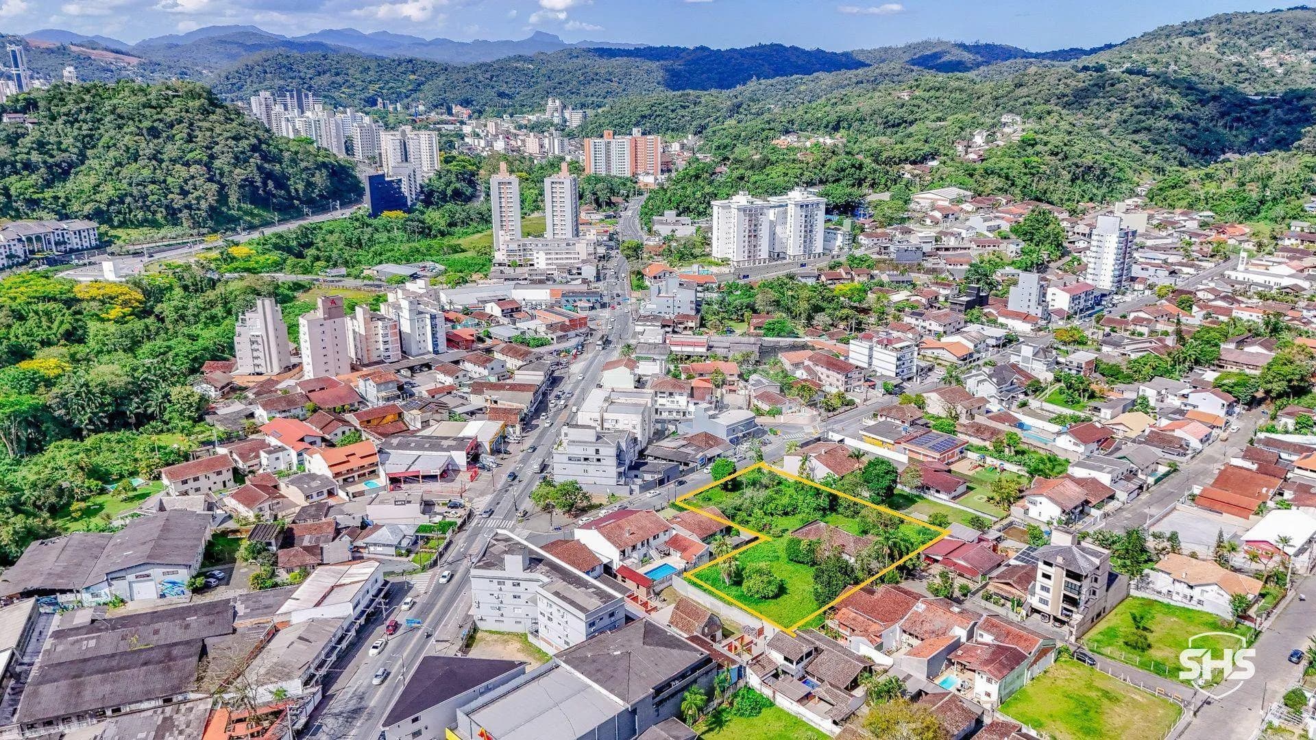 Terreno à venda, 3340 m por R$ 3.500.000,00 - Garcia - Blumenau/SC