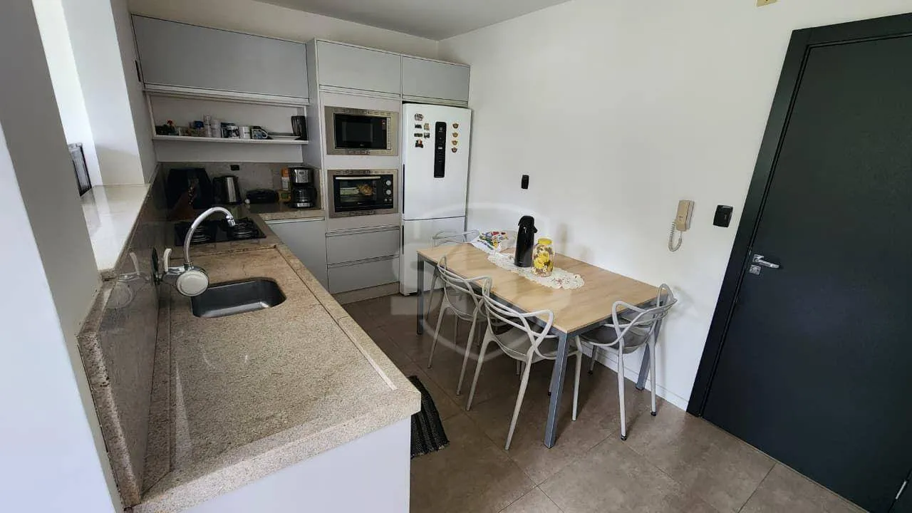 Apartamento com 3 dormitórios à venda, 91 m por R$ 350.000,00 - Água Verde - Blumenau/SC