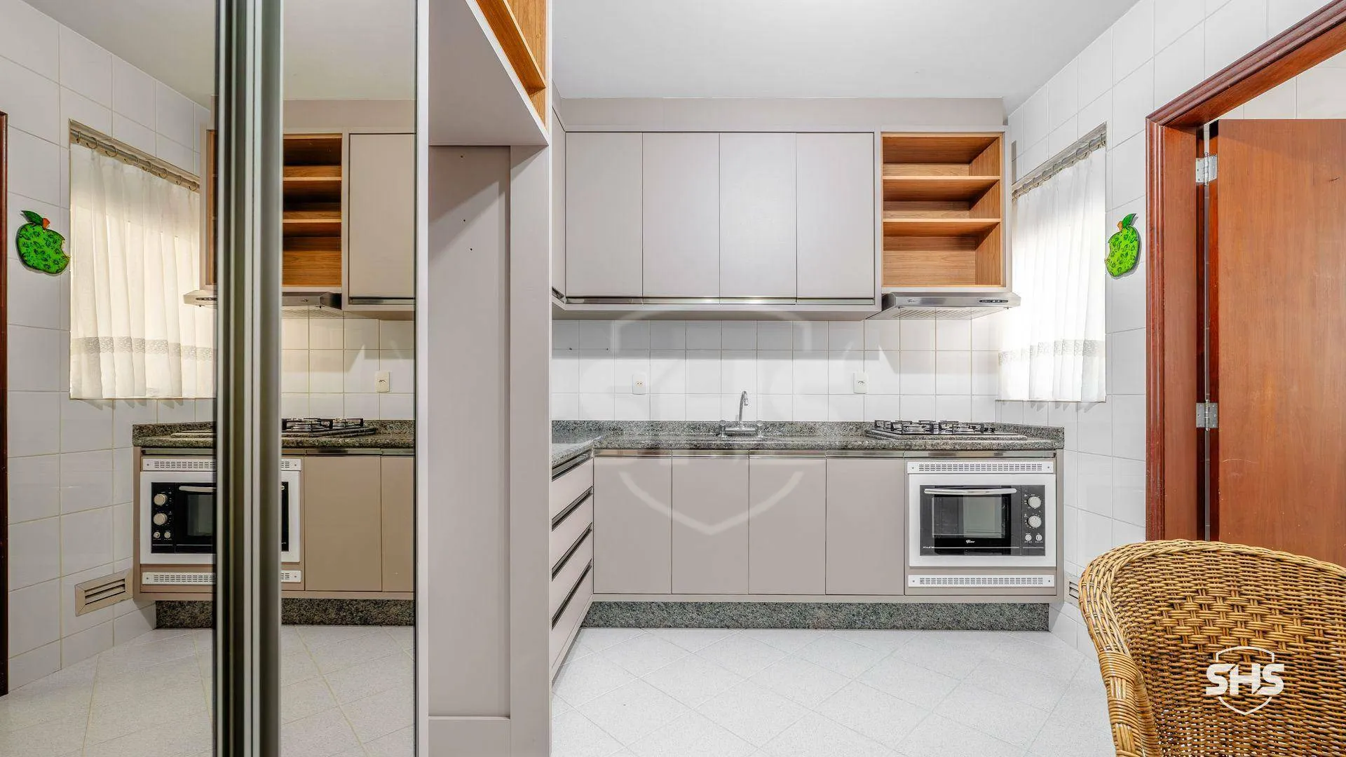 Apartamento com 2 dormitórios à venda, 107 m por R$ 599.000,00 - Vila Nova - Blumenau/SC
