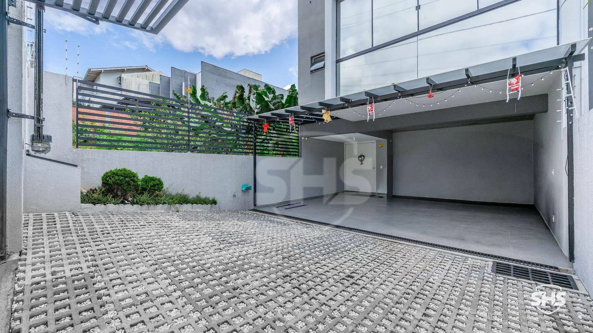 Casa com 3 dormitórios à venda, 199 m por R$ 1.050.000,00 - Água Verde - Blumenau/SC - foto 1