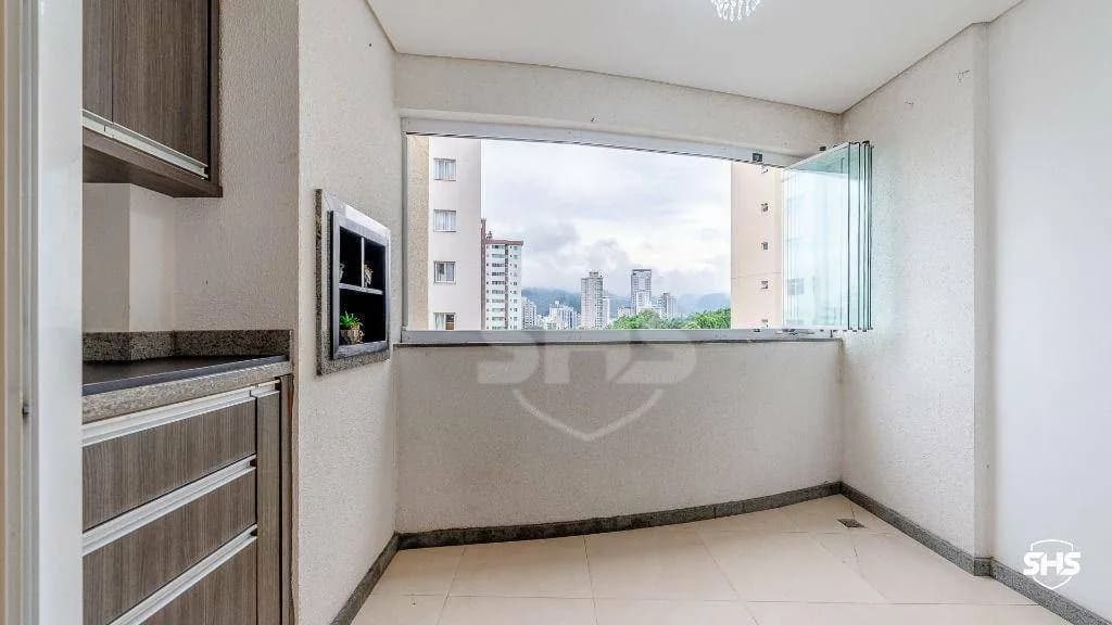 Apartamento com 2 dormitórios para alugar, 77 m por R$ 4.494,50/mês - Vila Nova - Blumenau/SC