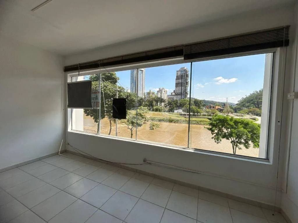 Sala para alugar, 55 m por R$ 2.000/mês - Centro (Blumenau) - Blumenau/SC - foto 1