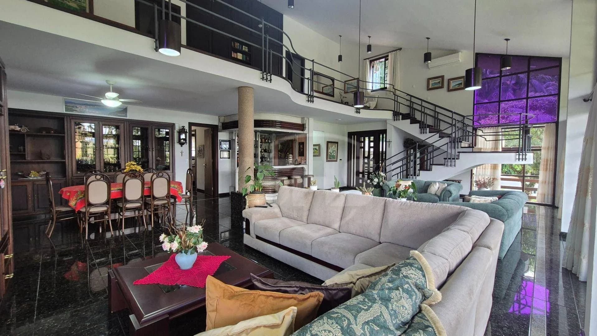 Casa com 3 dormitórios à venda, 363 m por R$ 4.000.000,00 - Itoupava Seca - Blumenau/SC