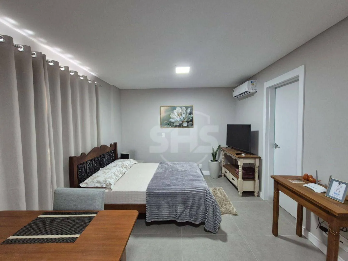 Loft à Venda ao lado da Vila Germânica Totalmente Mobiliado - foto 1