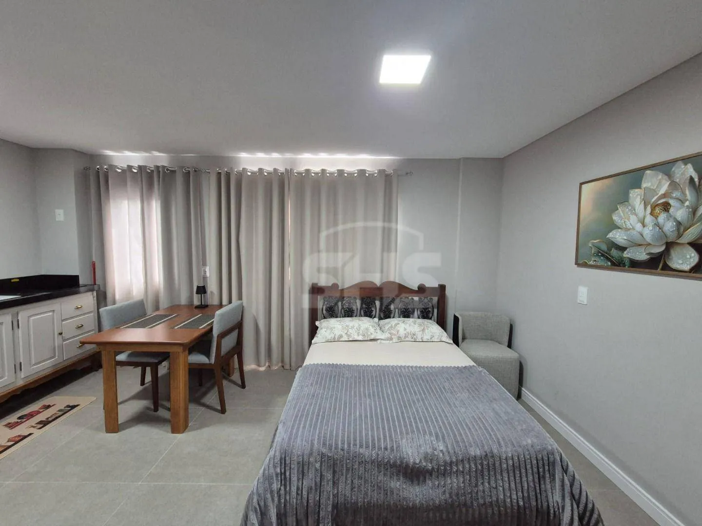 Loft à Venda ao lado da Vila Germânica Totalmente Mobiliado