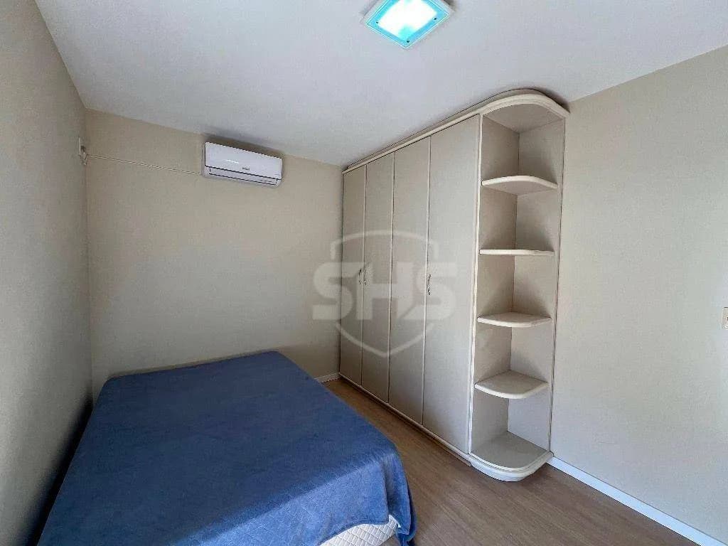 Casa com 3 dormitórios para alugar, 250 m por R$ 7.575,00/mês - Água Verde - Blumenau/SC