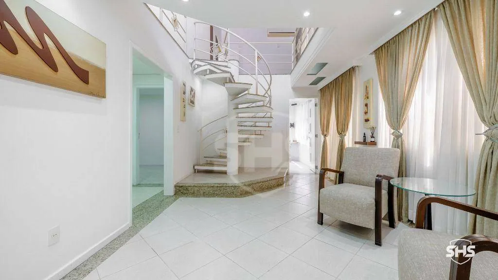 Casa com 3 dormitórios para alugar, 300 m por R$ 9.000,00/mês - Itoupava Seca - Blumenau/SC