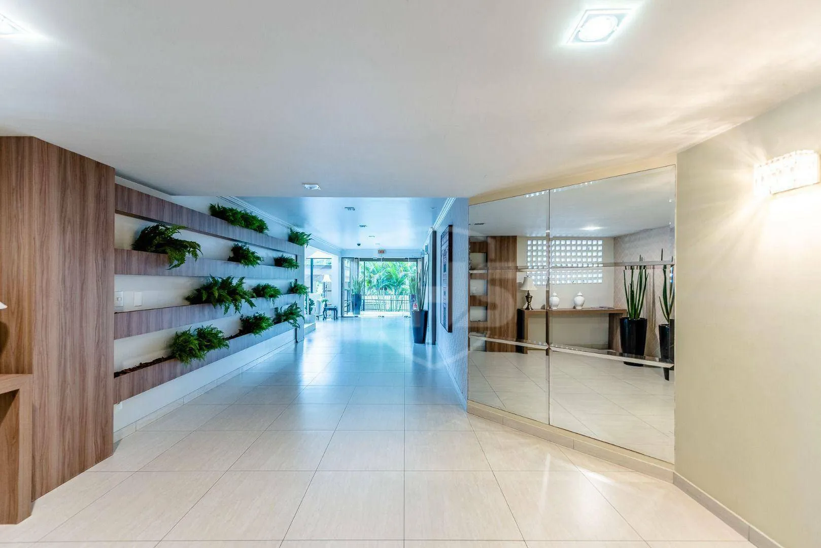 Apartamento com 2 dormitórios à venda, 75 m por R$ 550.000,00 - Ponta Aguda - Blumenau/SC