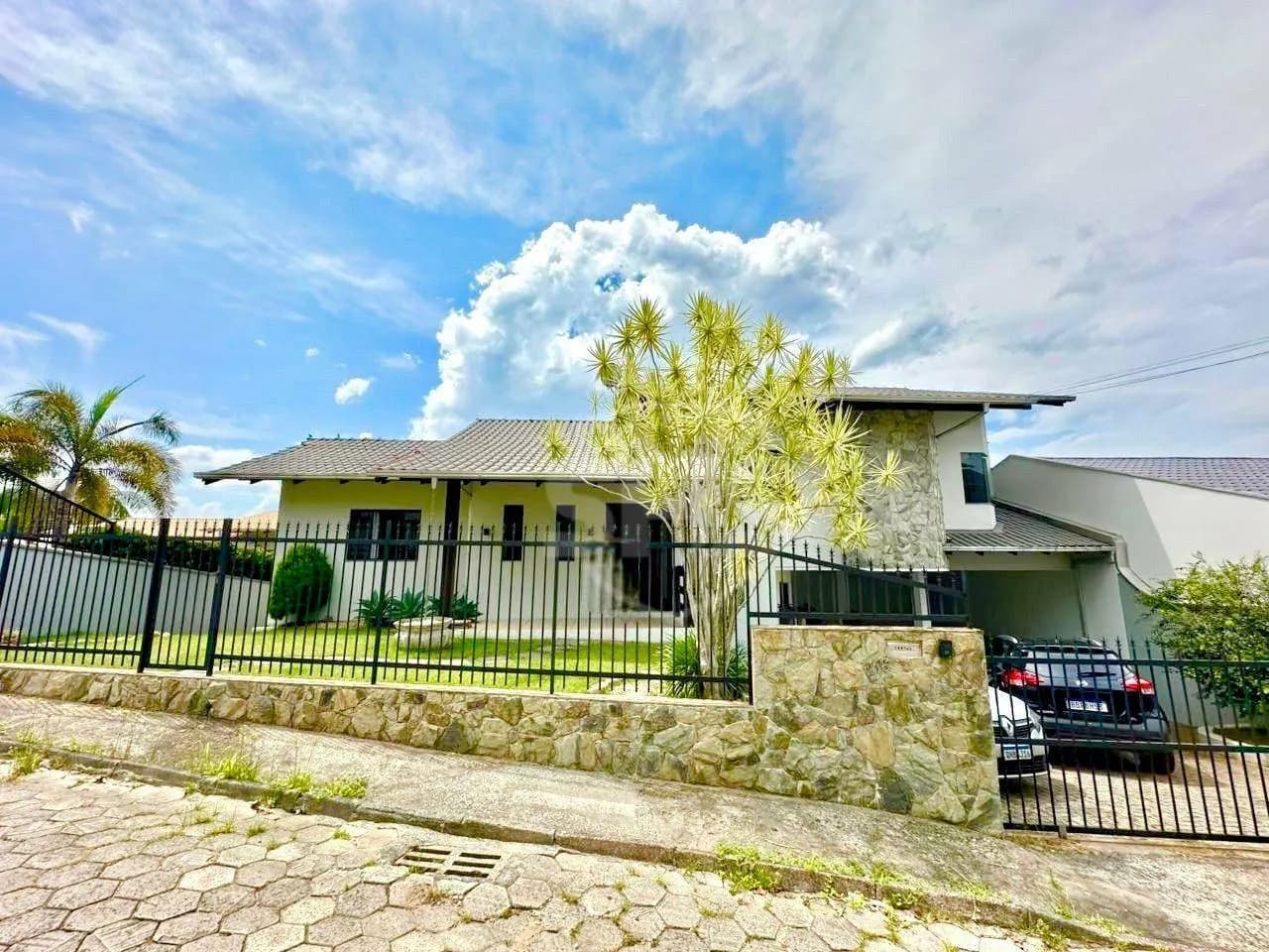 Casa com 3 dormitórios à venda, 225 m por R$ 1.100.000,00 - Escola Agrícola - Blumenau/SC - foto 1