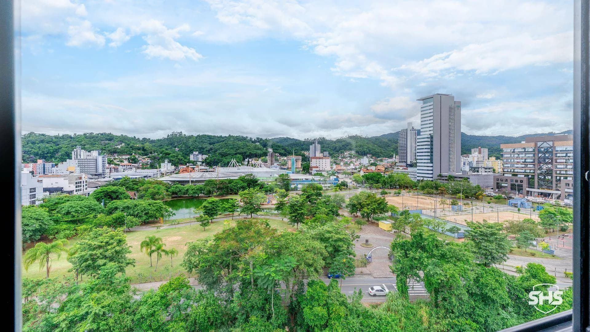 Apartamento com 2 dormitórios à venda, 83 m por R$ 870.000,00 - Vila Nova - Blumenau/SC