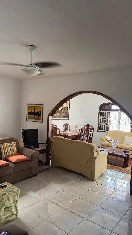 Casa com 3 dormitórios para alugar, 132 m por R$ 6.000,00/mês - Vila Nova - Blumenau/SC