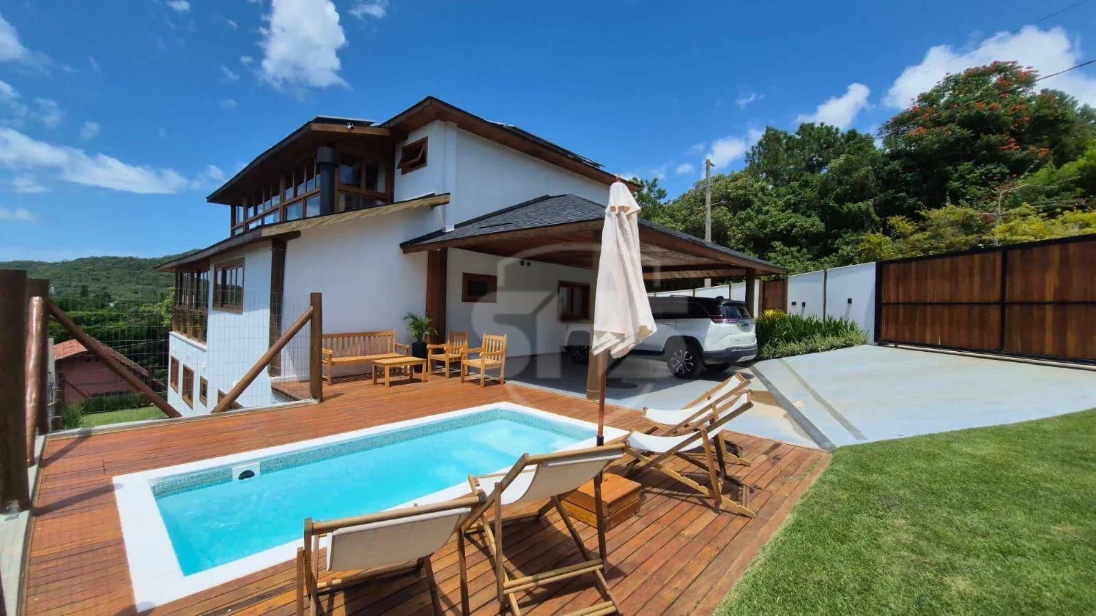 Casa dos sonhos à venda por R$ 3.750.000 - Praia Grande - Penha/SC